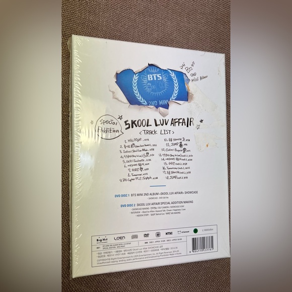 BTS Skool Luv Affair Special Addition 2nd Mini Album Box Set CD+DVD Sealed New - Picture 2 of 3